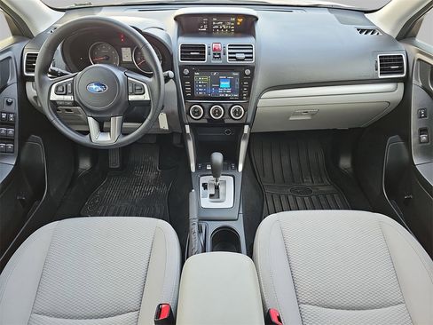 Used 2018 Subaru Forester 2.5i Premium w/ All-Weather Package image 9