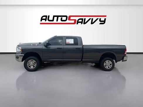 Used 2024 RAM 2500 Tradesman w/ Chrome Appearance Group AWD/4WD image 4