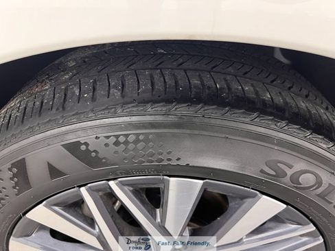 Used 2025 Nissan Altima 2.5 SV FWD image 19