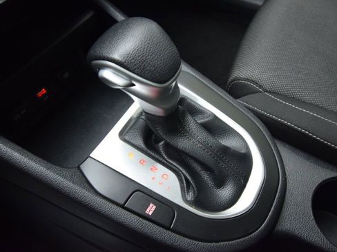 Used 2024 Kia Forte LXS FWD image 22
