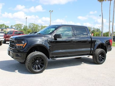 Used 2025 Ford F150 XLT w/ Equipment Group 301A Standard AWD/4WD image 5