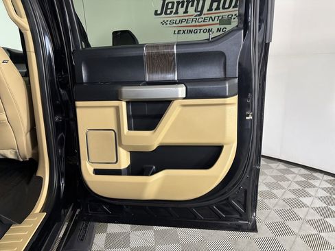 Used 2021 Ford F350 Lariat w/ Lariat Value Package AWD/4WD image 28