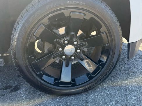 Used 2017 GMC Yukon Denali w/ Open Road Package image 21