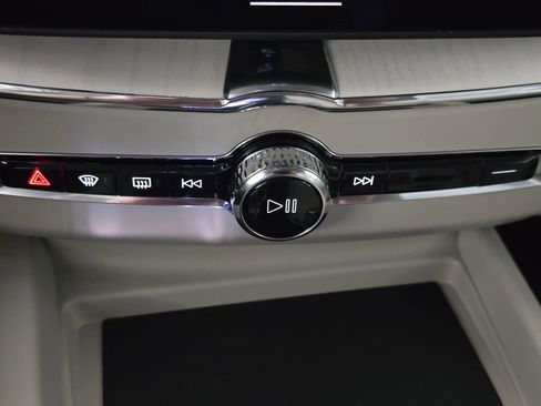 New 2026 Volvo XC60 B5 Ultra w/ Protection Package Premier AWD/4WD image 31