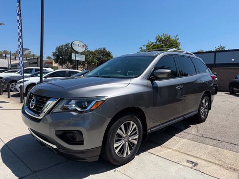 Used 2018 Nissan Pathfinder S FWD image 6