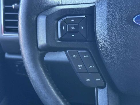 Used 2017 Ford F150 XLT w/ Equipment Group 302A Luxury AWD/4WD image 29