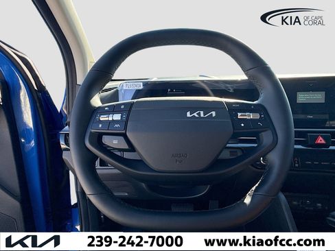New 2026 Kia Sportage EX image 37