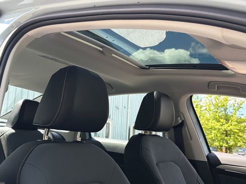 New 2026 Volkswagen Jetta SE FWD image 7