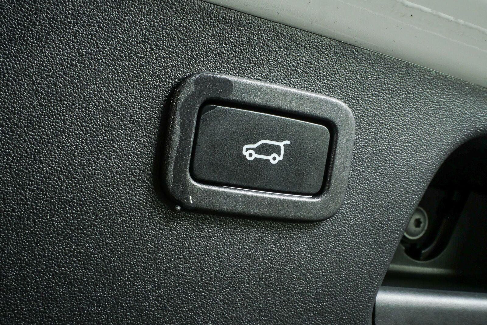 Used 2018 Jaguar E-PACE SE AWD/4WD image 34
