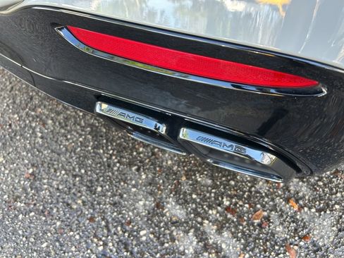 Used 2022 Mercedes-Benz SL 63 AMG 4MATIC image 28