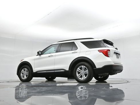 Certified 2023 Ford Explorer XLT image 54