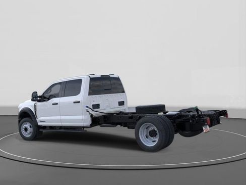 New 2025 Ford F550 4x4 Crew Cab Super Duty image 4