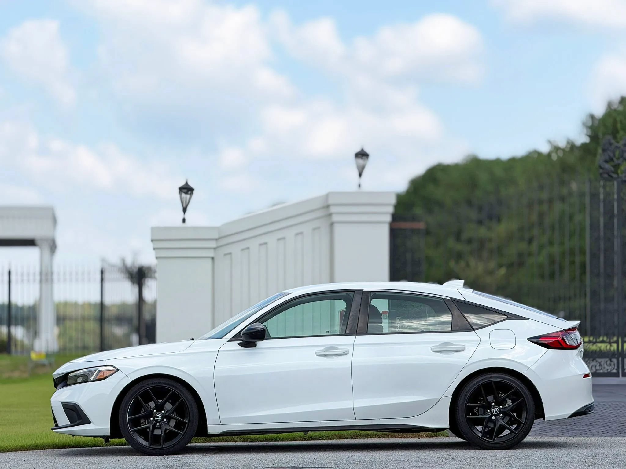 Used 2023 Honda Civic Sport image 7