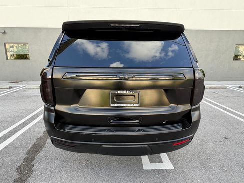 Used 2021 Chevrolet Suburban LT RWD image 10