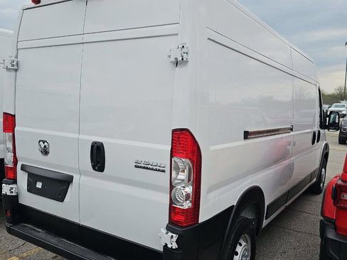 Used 2023 RAM ProMaster 2500 FWD image 3