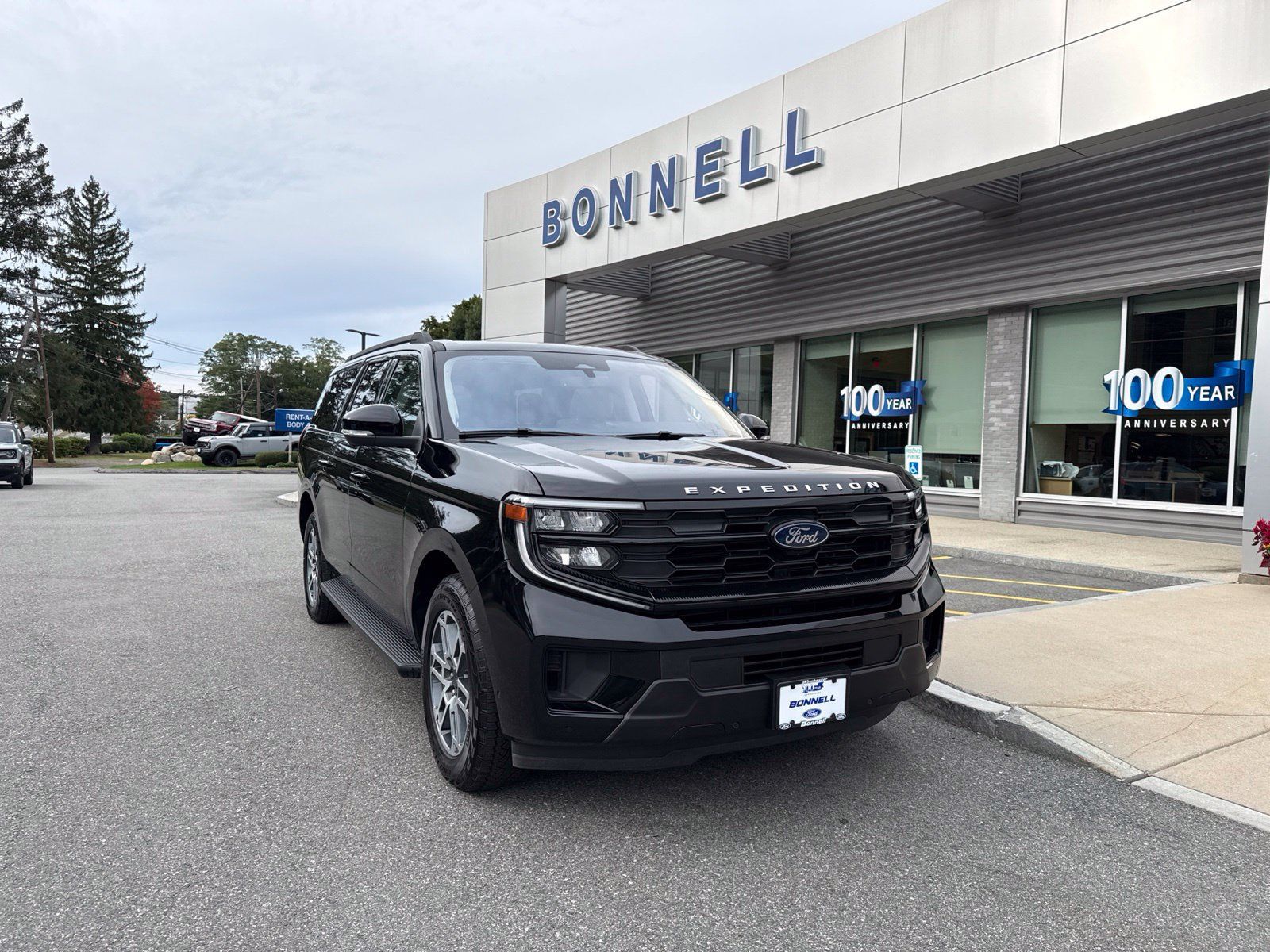 Used 2025 Ford Expedition Max Active AWD/4WD image 6