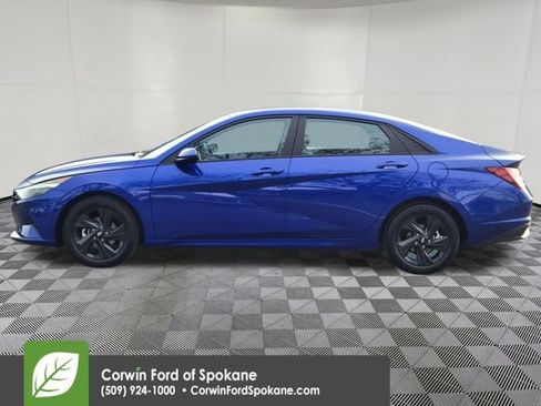 Used 2023 Hyundai Elantra SEL w/ Cargo Package image 10