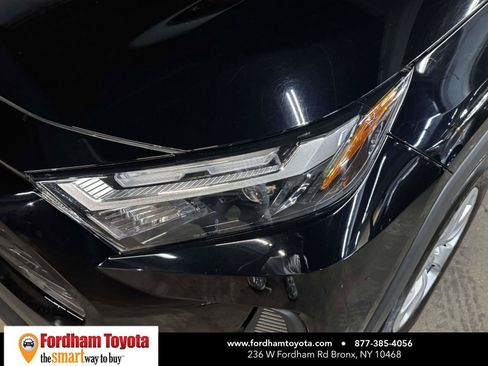 Used 2023 Toyota RAV4 LE AWD/4WD image 8
