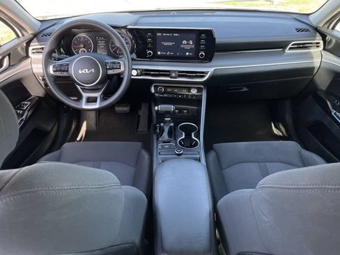 Used 2022 Kia K5 LXS FWD image 9