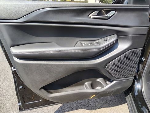 New 2025 Jeep Grand Cherokee L Laredo w/ Luxury Tech Group I image 11