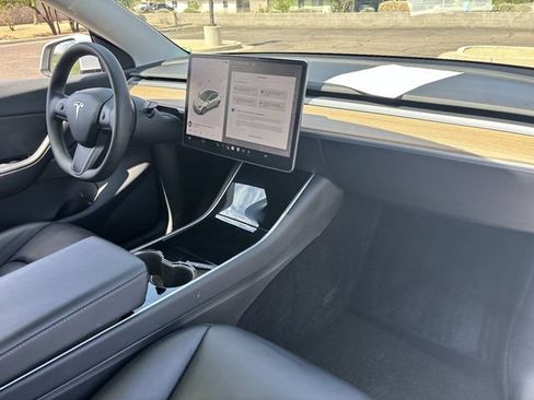 Used 2021 Tesla Model Y Long Range AWD/4WD image 12