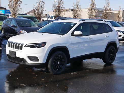 Used 2020 Jeep Cherokee Latitude w/ Cold Weather Group image 3