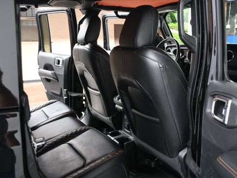 Used 2022 Jeep Gladiator Overland AWD/4WD image 40