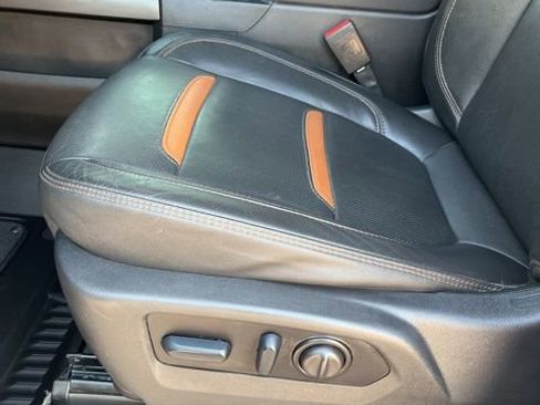 Used 2023 GMC Sierra 2500 AT4 w/ AT4 Premium Plus Package image 14