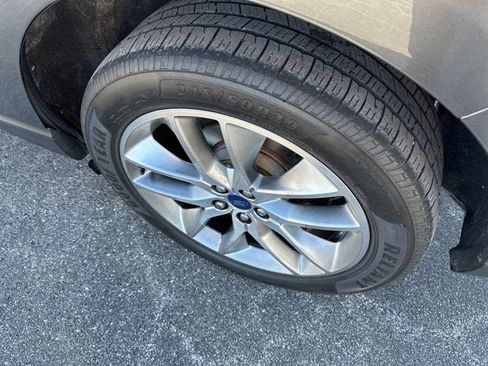 Certified 2018 Ford Edge Titanium w/ Equipment Group 302A image 20