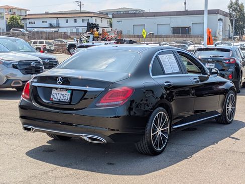 Used 2021 Mercedes-Benz C 300 Sedan image 4