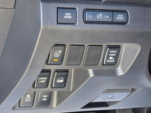 Used 2023 Nissan Frontier PRO-4X w/ Pro-4X Premium Package image 9