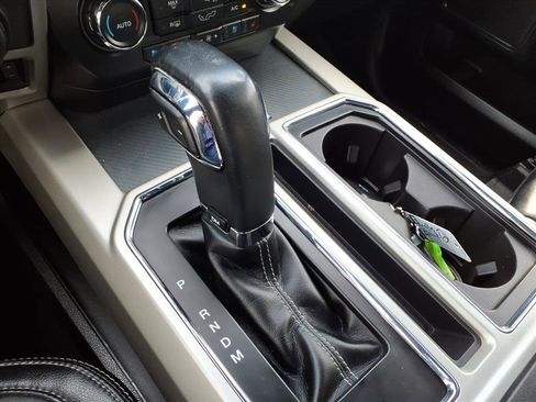 Used 2019 Ford F150 Lariat image 23