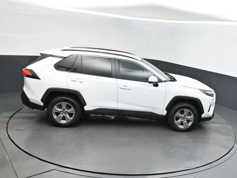 Used 2022 Toyota RAV4 XLE image 36