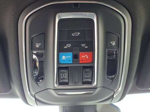 New 2026 Jeep Grand Cherokee Altitude AWD/4WD image 12