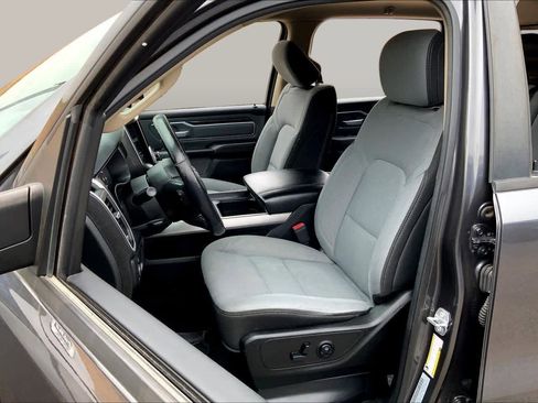 Used 2019 RAM 1500 Big Horn AWD/4WD image 8