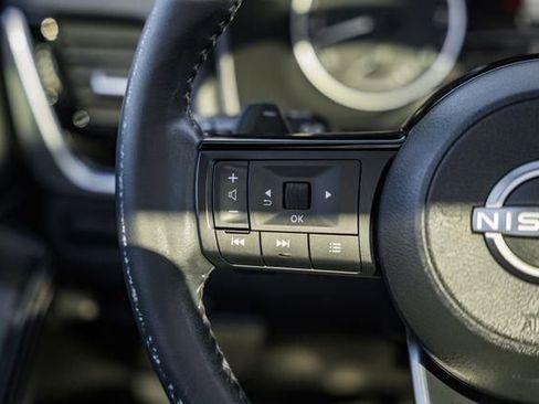 Certified 2022 Nissan Rogue SV w/ SV Premium Package image 27