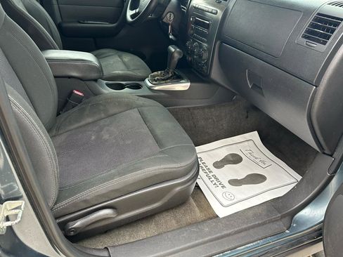 Used 2006 HUMMER H3 Sport Utility image 12