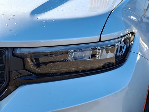 New 2025 Jeep Grand Cherokee Limited image 4