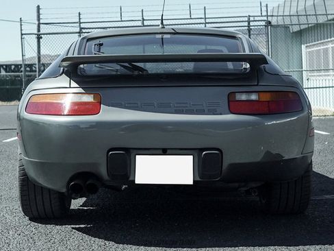 Used 1988 Porsche 928 S4 RWD image 7