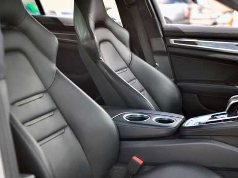 Used 2018 Porsche Panamera Turbo S image 45