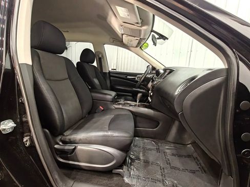 Used 2018 Nissan Pathfinder S AWD/4WD image 21