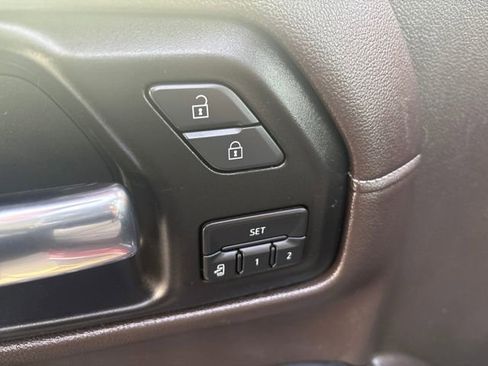 Used 2020 GMC Sierra 1500 SLT w/ SLT Premium Package image 15