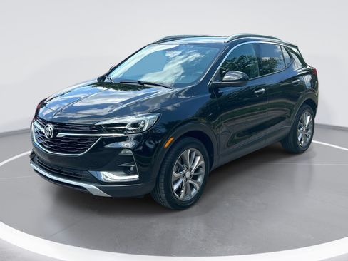 Used 2022 Buick Encore GX Essence w/ Experience Buick Package FWD image 5