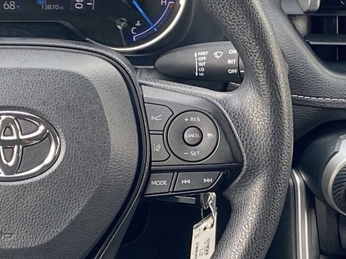 Certified 2025 Toyota RAV4 LE image 18