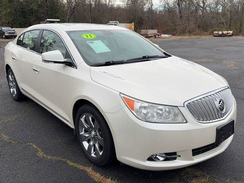 Used 2011 Buick LaCrosse CXL image 1