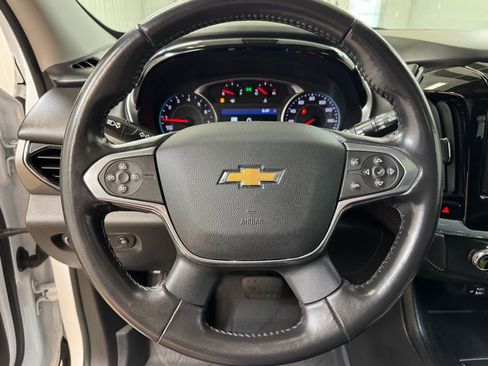 Used 2020 Chevrolet Traverse LT w/ LT Premium Package AWD/4WD image 30