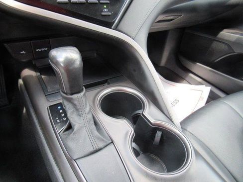 Used 2021 Toyota Camry SE FWD image 26