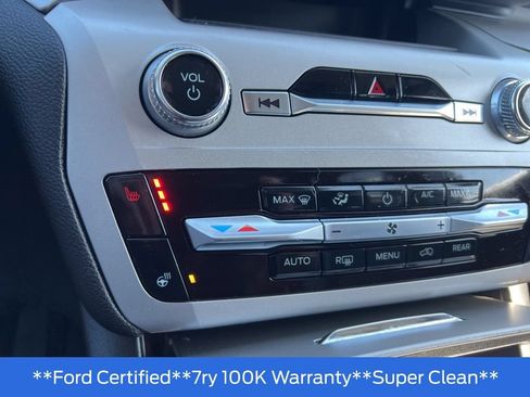 Used 2022 Ford Explorer XLT w/ Equipment Group 202A AWD/4WD image 17