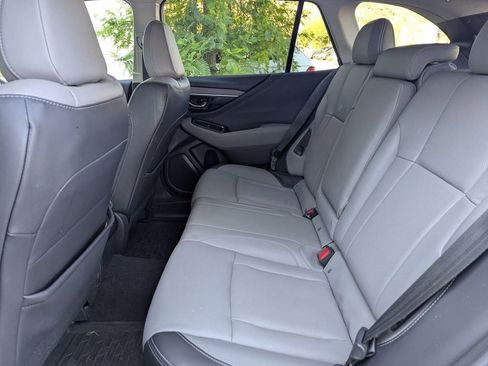 Used 2020 Subaru Outback Limited image 19