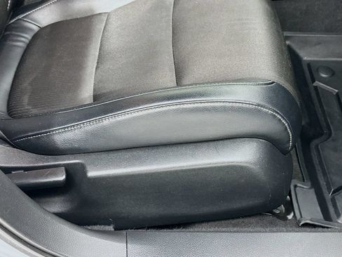 Used 2018 Honda Accord Sport image 23